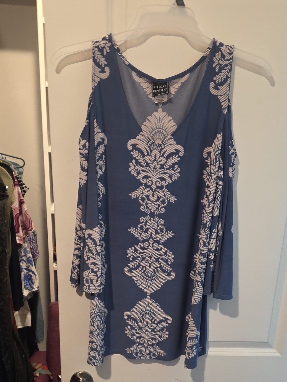 Coco Bianco Womens Cold Shoulder Blue Floral Mid Flare Sleeve Blouse